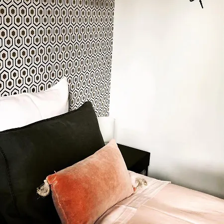 La Parenthese Bed & Breakfast 3*