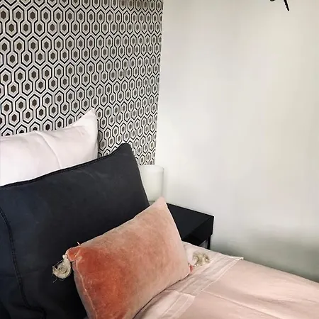 La Parenthese Bed & Breakfast Saubrigues