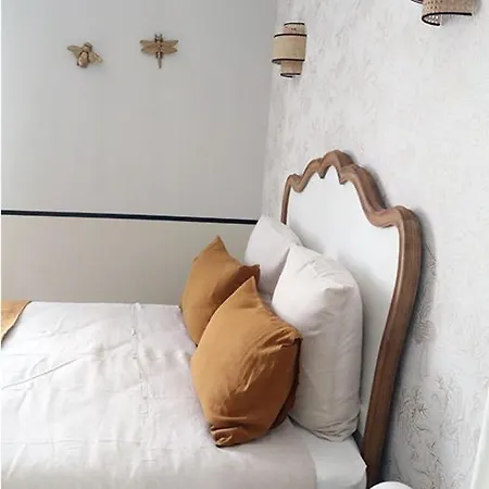 La Parenthese Frühstückspension Saubrigues