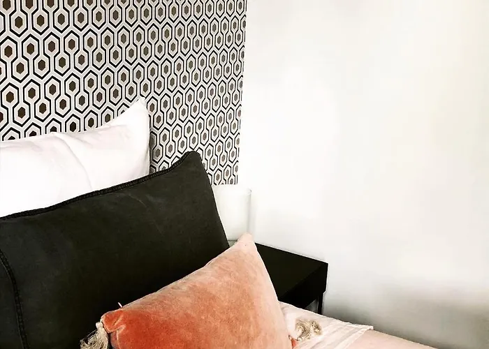 La Parenthese Bed and Breakfast 3*